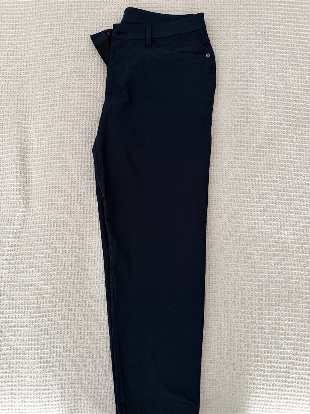 Lululemon ABC Classic - Fit 5 Pocket Pants 28L 31W in True Navy.